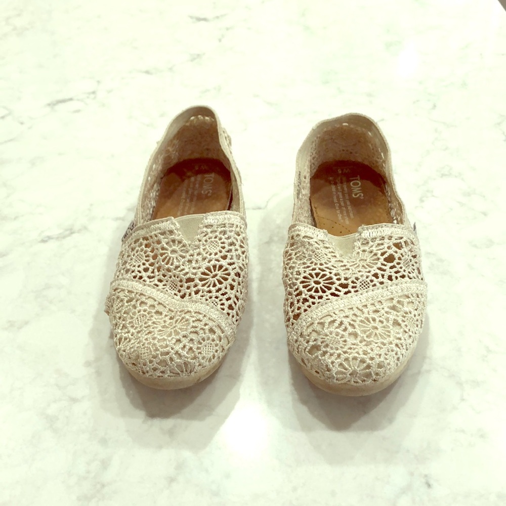Toms size 5